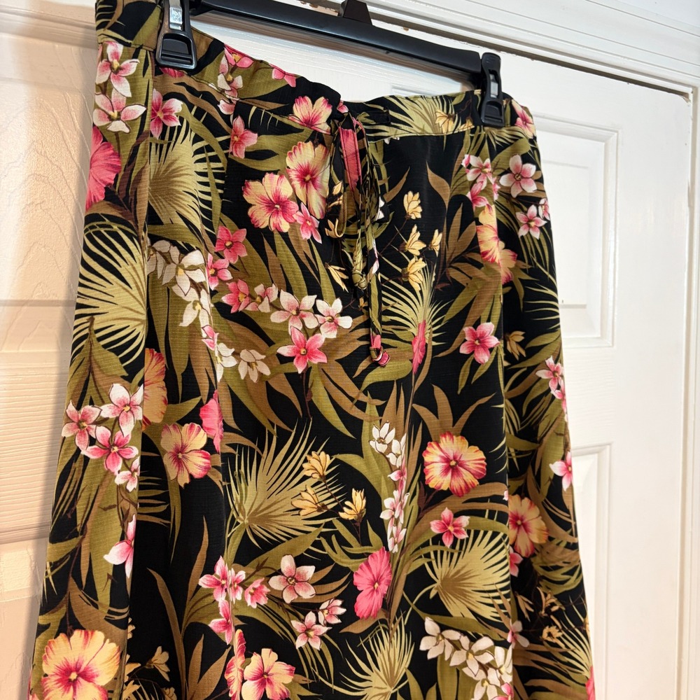 Sag Harbor 1X Tropical Floral Midi Maxi Skirt Black Pink Flowy Vacation Resort